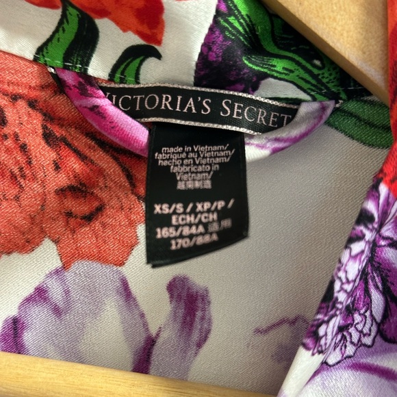 Victorias Secret Robe - Picture 2 of 3